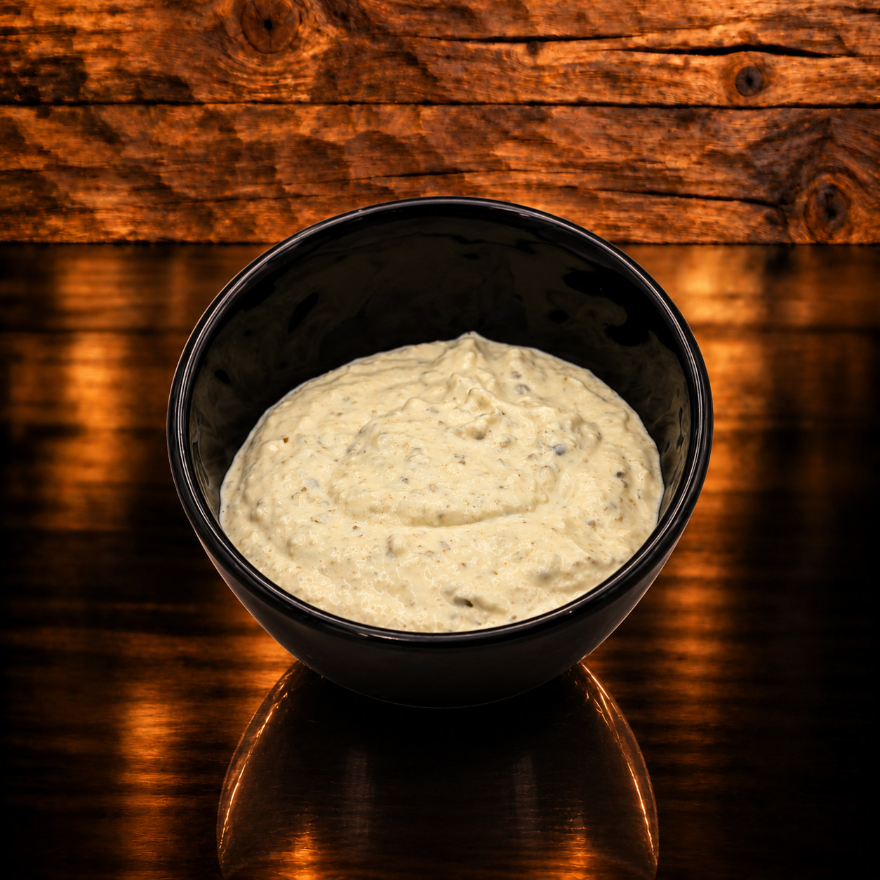 Tartar Sauce 150g auf Holzschneidebrett